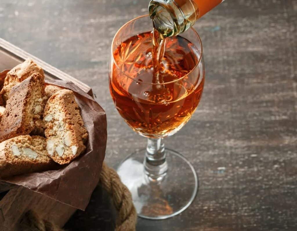 Vin Santo, dalla toscana il passito dolce per eccellenza